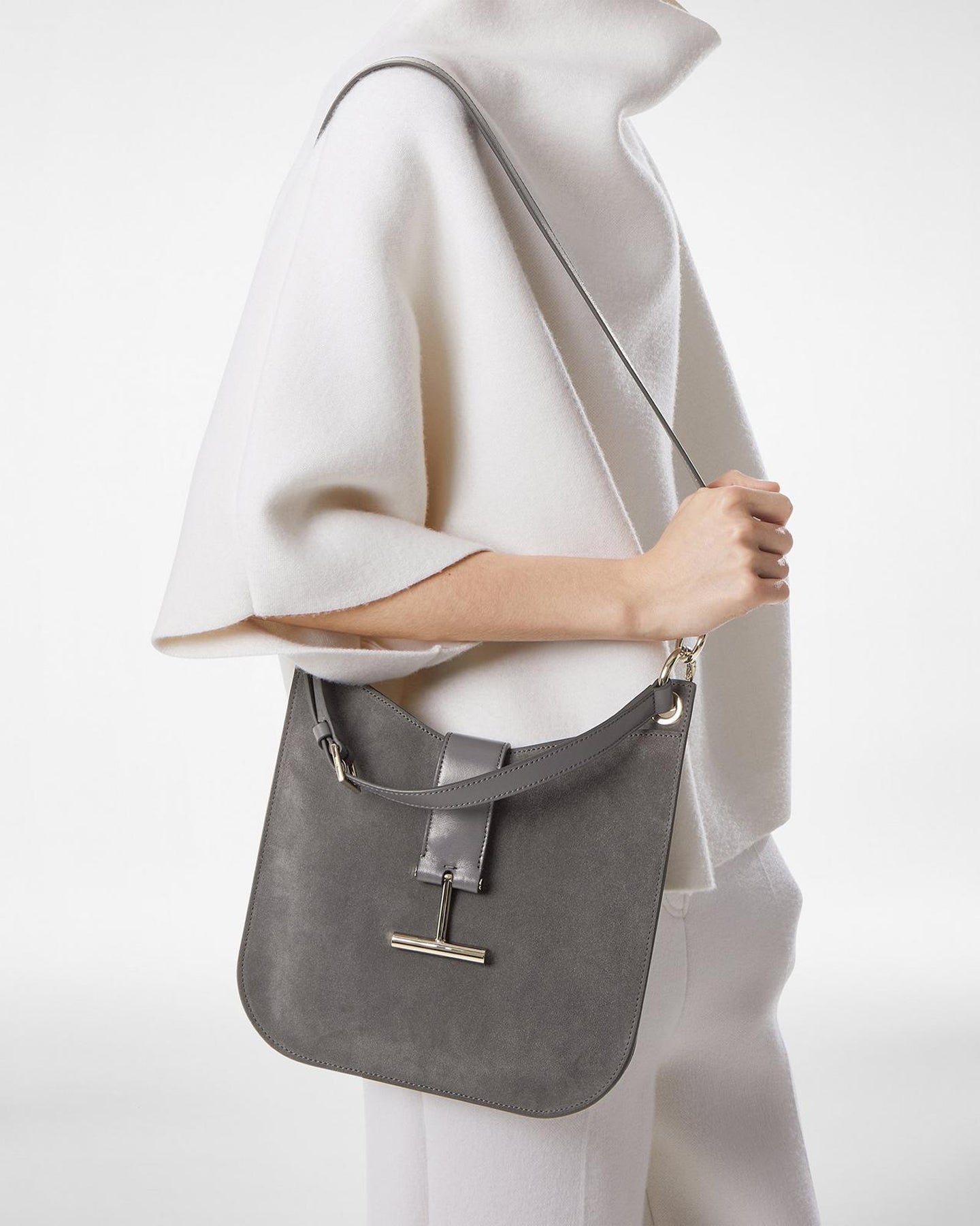Aura Curve Shoulder Bag