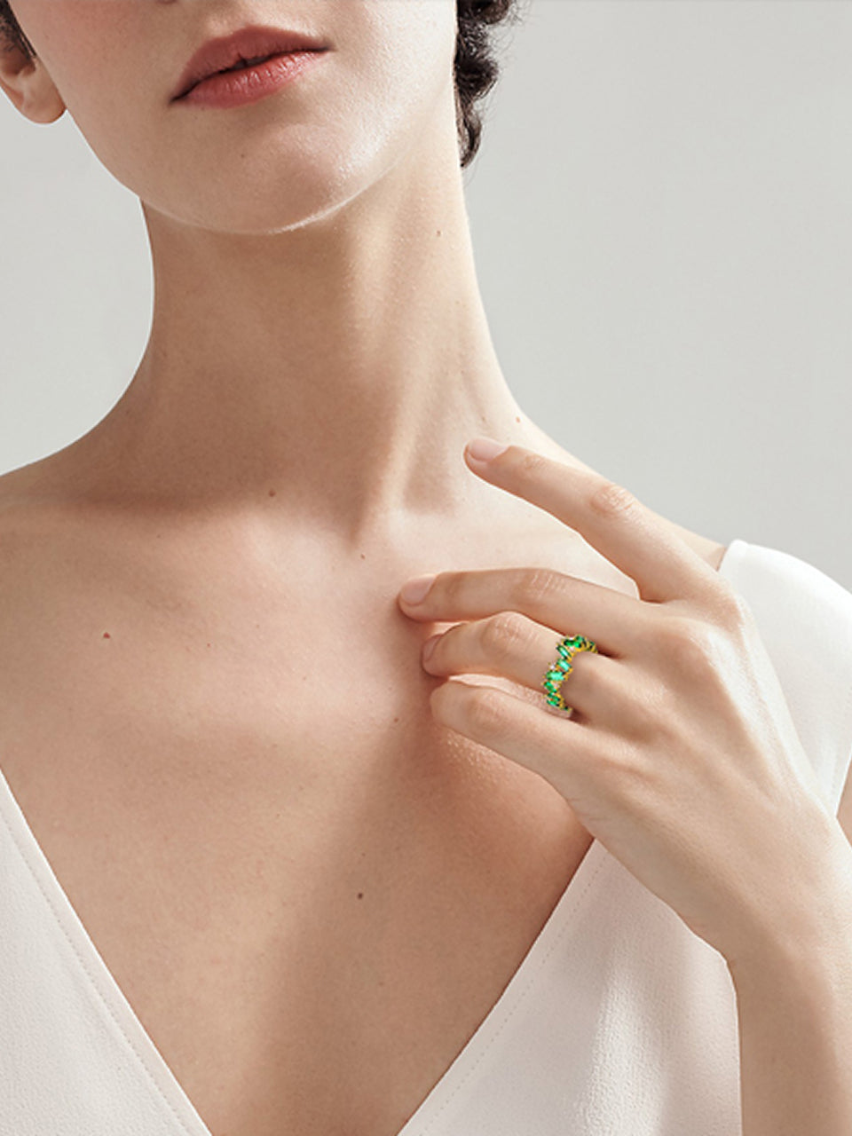Luxury Irregular Green Zircon Ring